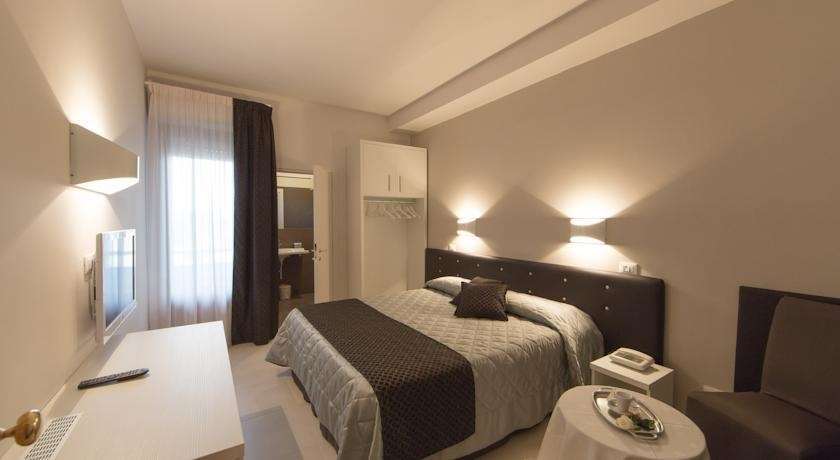 Hotel Delta Montevarchi Habitación foto